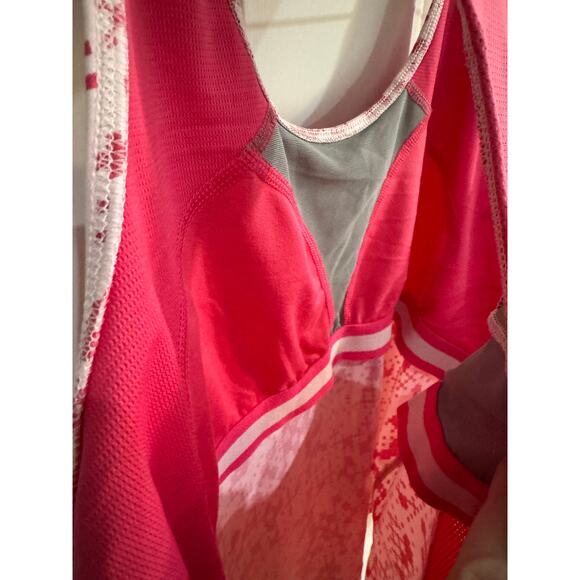 Nike Dri-Fit Workout Tank - Picture 3 of 5